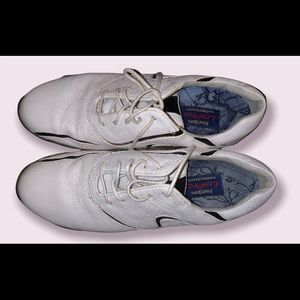 Footjoy LoPro Women’s Golf Shoes Size 8 Spike Cleats